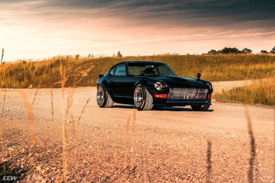  Datsun 240Z with 2JZ Engine on CCW Wheels 1972 года  (фото 1 из 11)